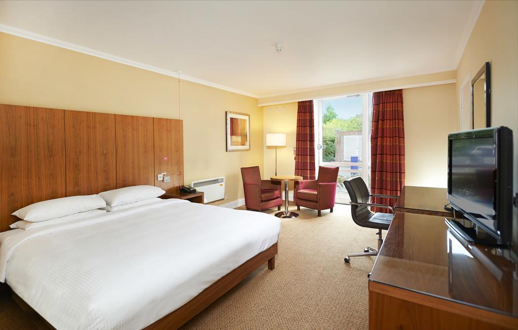 King Deluxe Room,1558393879:JPEG
